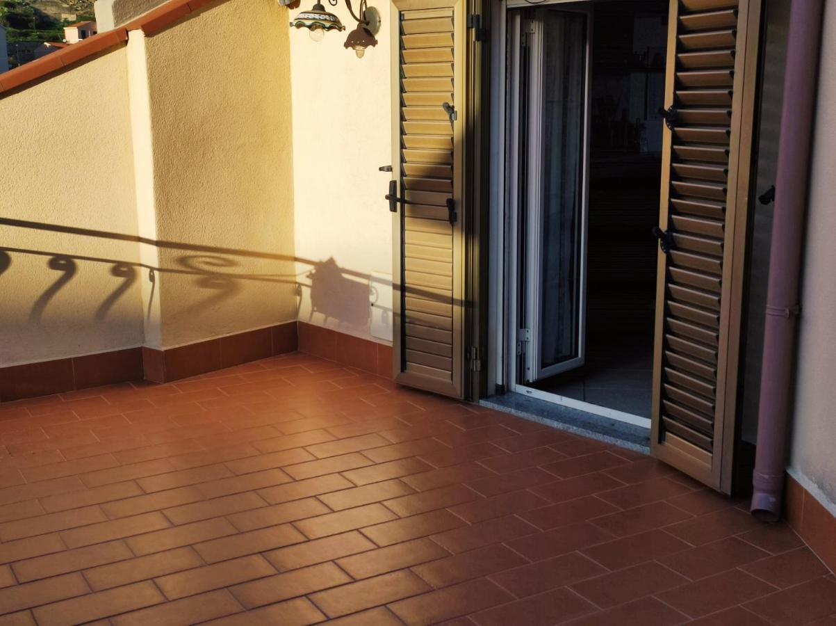 La Panoramica Apartment Gallodoro Екстериор снимка